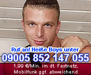 Boys am Telefon